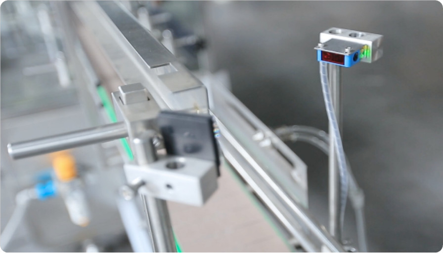 Máquina robótica para descifrar botellas LP-D70 Cambiador rápido de tamaño de botella 50-1000 ml