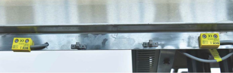 Máquina de embalaje de cartón totalmente automática con convertidor de frecuencia de pantalla táctil y sistema servo para el envasado de botellas