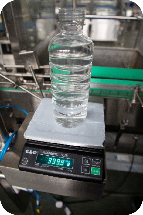 Máquina de llenado controlada por microcomputadora por PLC con retroalimentación del peso de la escala eléctrica y marco de acero inoxidable 304